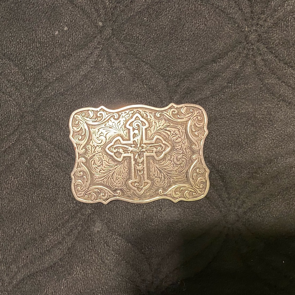 Cross belt buckle for men and women color is silver really nice
